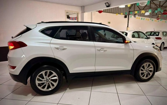 imagem-https://www.socarrao.com.br/sc-vehicle-images-prod/2402157/1788467921290-8239506_10_B_d416ceaa39.jpeg