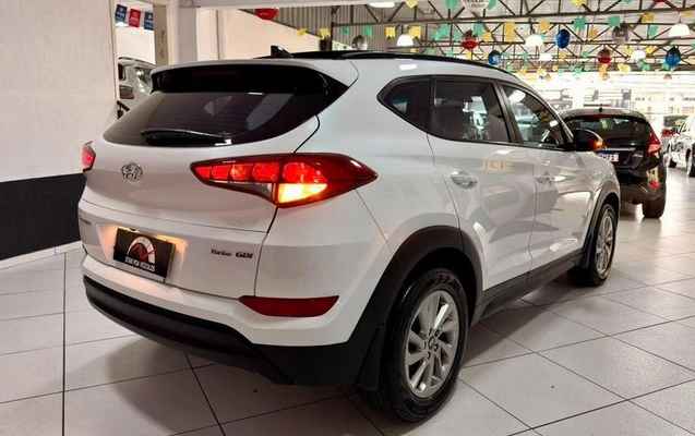 imagem-https://www.socarrao.com.br/sc-vehicle-images-prod/2402157/1788467921297-8239506_6_B_f3fe951198.jpeg