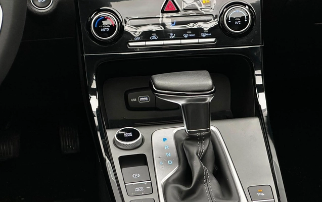 imagem-https://www.socarrao.com.br/sc-vehicle-images-prod/2402615/1789064966967-65f55bb1995e4ae6bc97da96fa550fdf_1782934194112.jpg