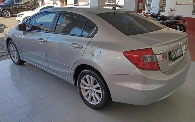 imagem-https://www.socarrao.com.br/sc-vehicle-images-prod/2402837/1788438660378-8237408_0_B_40766e2199.jpeg