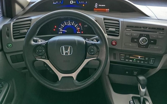 imagem-https://www.socarrao.com.br/sc-vehicle-images-prod/2402837/1788438660391-8237408_5_B_a19f4b5e71.jpeg