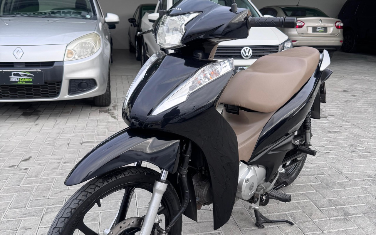 imagem-https://www.socarrao.com.br/sc-vehicle-images-prod/2402865/1782935110033-SU1HLTIwMjYwNjI5LVdBMDA4Ny5qcGc.jpg