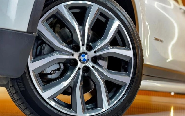 imagem-https://www.socarrao.com.br/sc-vehicle-images-prod/2402906/1787926976784-8188195_3_B_1a4c27f1e3.jpeg