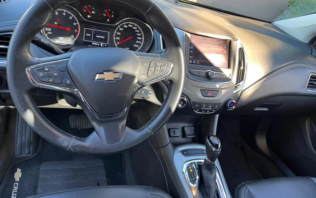 imagem-https://www.socarrao.com.br/sc-vehicle-images-prod/2403247/1788549619105-KLbBGgHIxDI77K58jcakyBjuaRzvVLhc.jpg