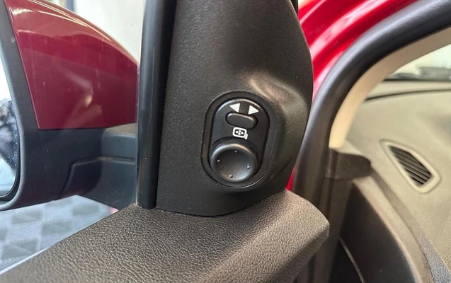 imagem-https://www.socarrao.com.br/sc-vehicle-images-prod/2403338/1790010514474-8237885_7_B_b1d95e2d4b.jpeg