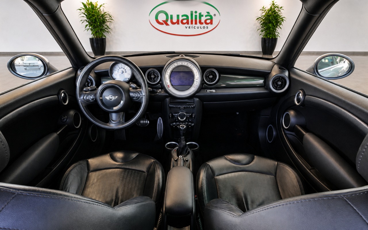 imagem-https://www.socarrao.com.br/sc-vehicle-images-prod/2403386/1788380570442-MTEucG5n.png