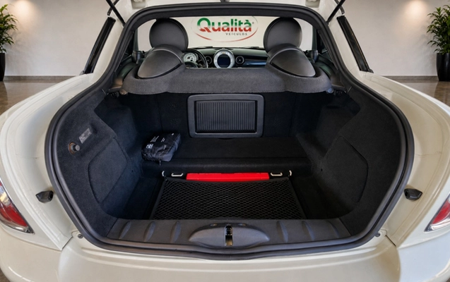 imagem-https://www.socarrao.com.br/sc-vehicle-images-prod/2403386/1788380570660-MTMucG5n.png