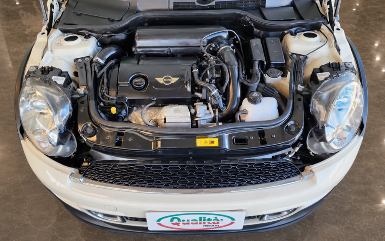 imagem-https://www.socarrao.com.br/sc-vehicle-images-prod/2403386/1788380570791-MTQucG5n.png