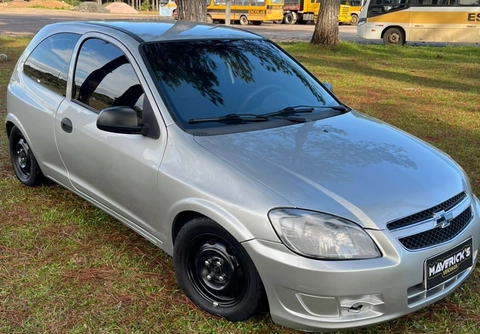 Chevrolet Celta 2014 Prata — foto 1 de 3