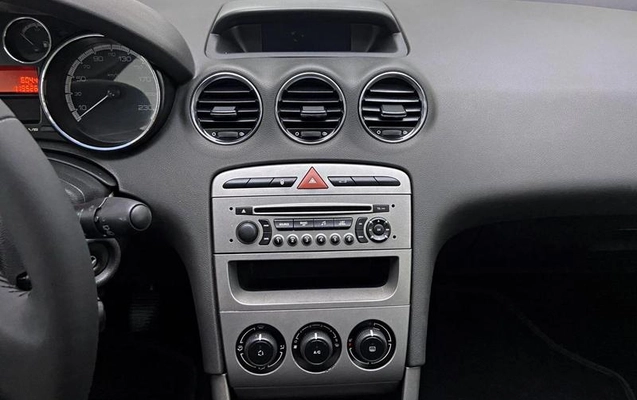 imagem-https://www.socarrao.com.br/sc-vehicle-images-prod/2403690/1789390400523-8232592_6_B_eddd0ba885.jpeg