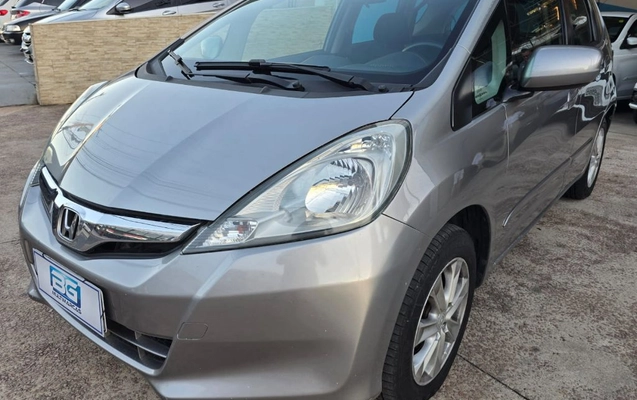 imagem-https://www.socarrao.com.br/sc-vehicle-images-prod/2403725/1788281570964-gb-7edbc80.jpeg