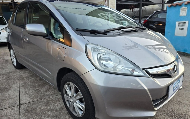 imagem-https://www.socarrao.com.br/sc-vehicle-images-prod/2403725/1788281570966-gb-9945f93.jpeg