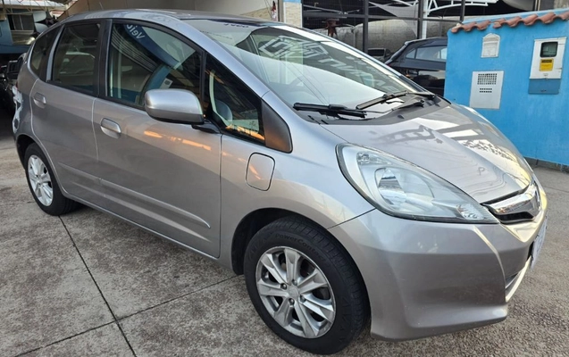 imagem-https://www.socarrao.com.br/sc-vehicle-images-prod/2403725/1788281570968-gb-d172dfe.jpeg