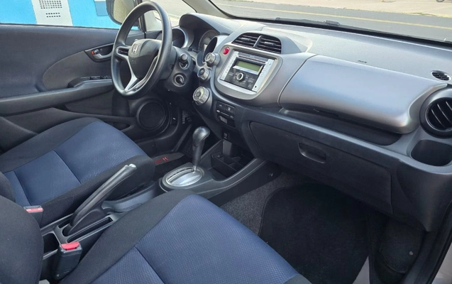 imagem-https://www.socarrao.com.br/sc-vehicle-images-prod/2403725/1788281570976-gb-7d7a8e5.jpeg