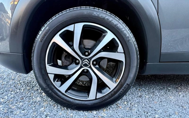 imagem-https://www.socarrao.com.br/sc-vehicle-images-prod/2403898/1785766777615-8239116_17_B_107748bdd1.jpeg