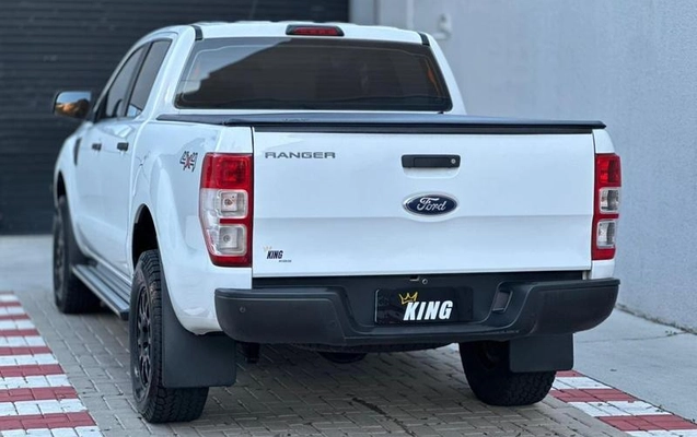 imagem-https://www.socarrao.com.br/sc-vehicle-images-prod/2403922/1785337067987-8240107_9_B_1b6329674f.jpeg