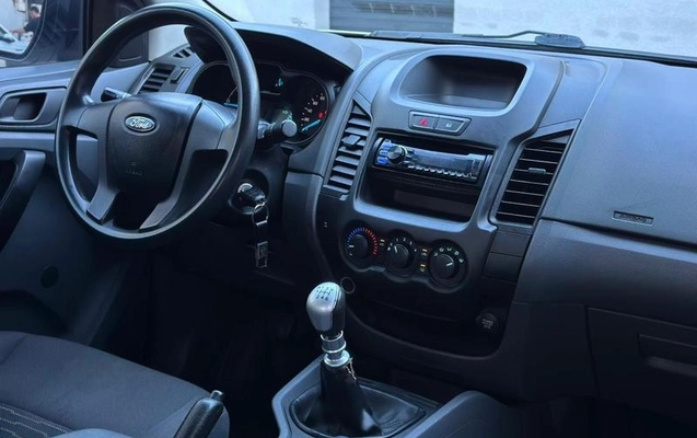 imagem-https://www.socarrao.com.br/sc-vehicle-images-prod/2403922/1785337067990-8240107_14_B_7ffeafaf5b.jpeg