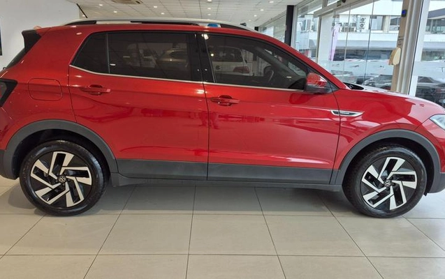 imagem-https://www.socarrao.com.br/sc-vehicle-images-prod/2403963/1782938897202-8219563_13_B_d28bf0934f.jpeg