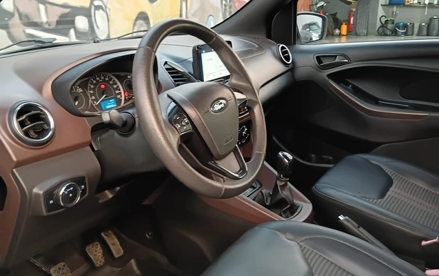 imagem-https://www.socarrao.com.br/sc-vehicle-images-prod/2404363/1788552214019-2bd06d9cdf964f8c82251b5a22078f33_1782939677529.jpg