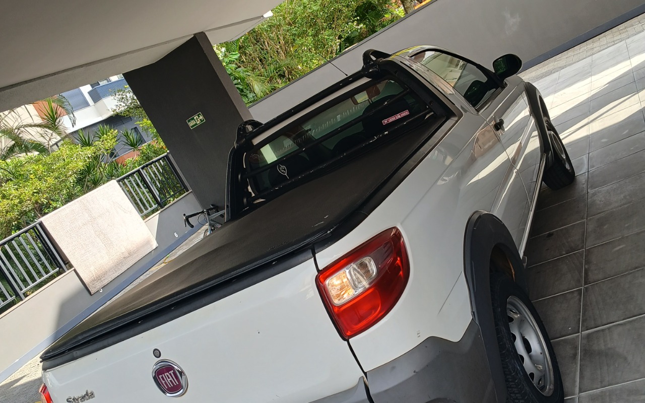 imagem-https://www.socarrao.com.br/sc-vehicle-images-prod/2405491/1782946987829-MjAyNjA0MjNfMDg0NzAwLmpwZw.jpg
