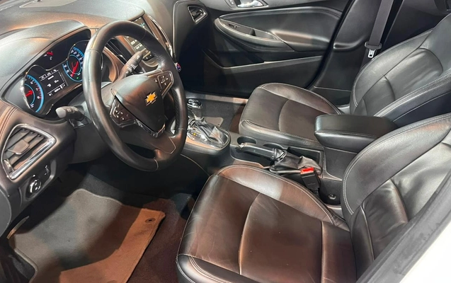 imagem-https://www.socarrao.com.br/sc-vehicle-images-prod/24060/1780405997293-MTAuanBlZw.jpeg