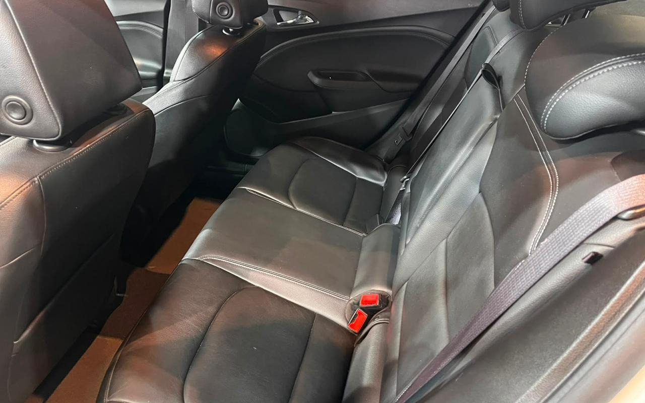 imagem-https://www.socarrao.com.br/sc-vehicle-images-prod/24060/1780405997387-MTEuanBlZw.jpeg