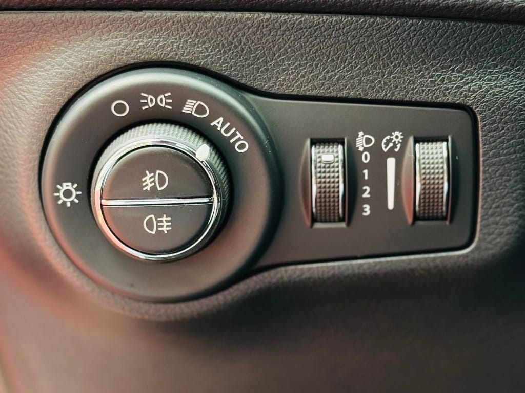 imagem-https://www.socarrao.com.br/sc-vehicle-images-prod/24112/1769988366578-7210165OR_1767895337_16_200.jpg