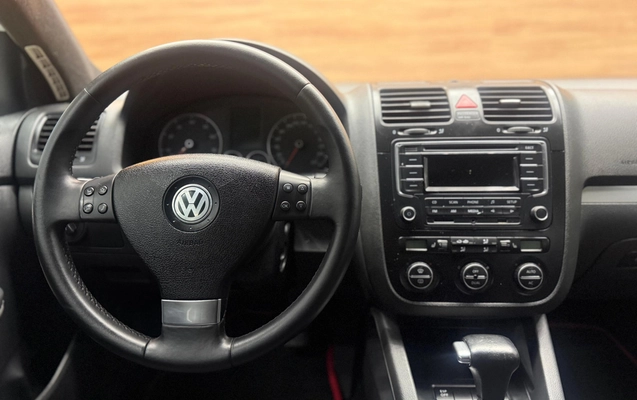 imagem-https://www.socarrao.com.br/sc-vehicle-images-prod/2414237/1783617996864-pYRk9TLTsm0qA7fBdewDeAUtk8jD9xoM.jpg