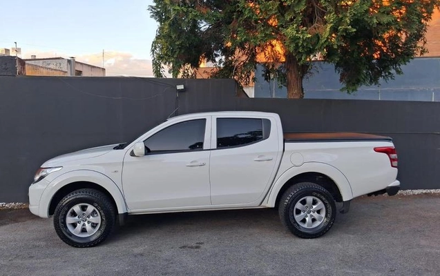 imagem-https://www.socarrao.com.br/sc-vehicle-images-prod/2414335/1785427191303-8240694_11_B_ddea31c6c6.jpeg