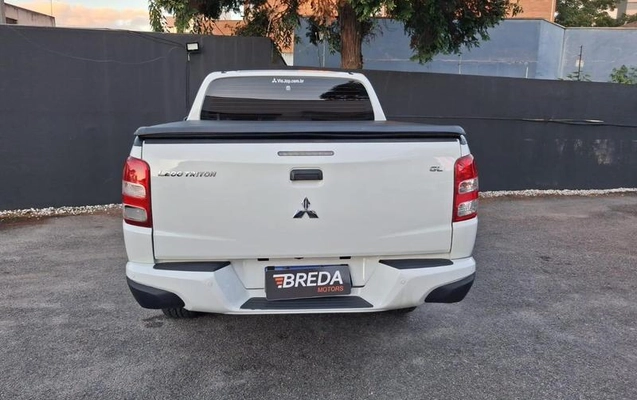imagem-https://www.socarrao.com.br/sc-vehicle-images-prod/2414335/1785427191306-8240694_3_B_3ea4e1319c.jpeg