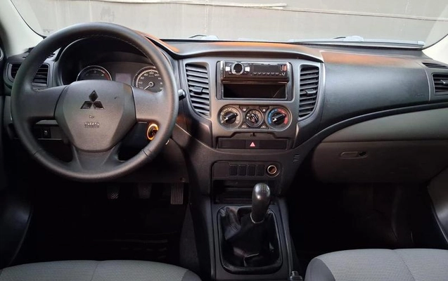 imagem-https://www.socarrao.com.br/sc-vehicle-images-prod/2414335/1785427191309-8240694_7_B_a9ddee7951.jpeg