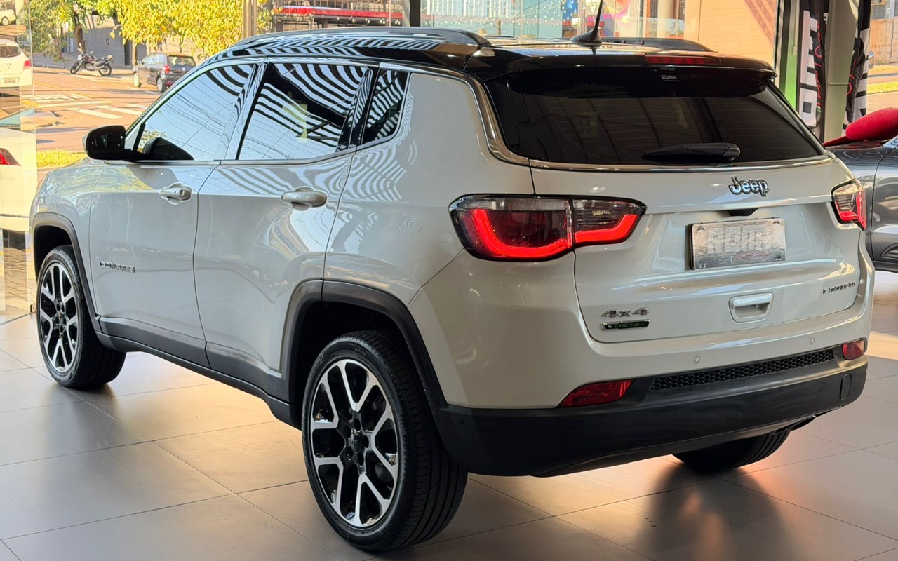 imagem-https://www.socarrao.com.br/sc-vehicle-images-prod/2414824/1782997607111-V2hhdHNBcHAgSW1hZ2UgMjAyNi0wNy0wMSBhdCAxNi40Mi4xMSAoMikuanBlZw.jpeg