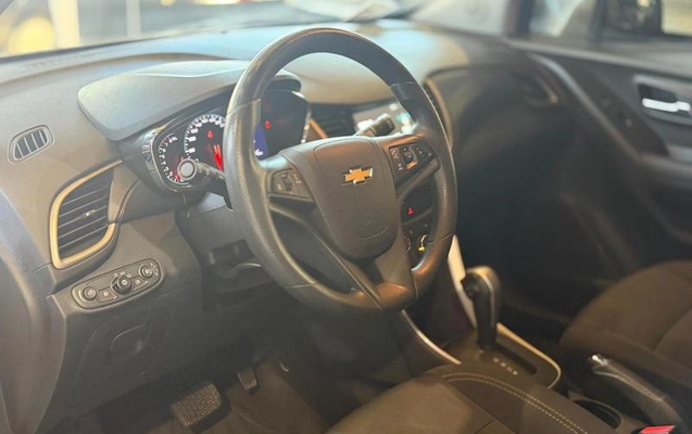 imagem-https://www.socarrao.com.br/sc-vehicle-images-prod/2415401/1788449845740-8178148_9_B_7b29969ca5.jpeg