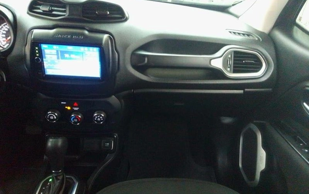 imagem-https://www.socarrao.com.br/sc-vehicle-images-prod/2415529/1788353321109-7047008_2_B_d291464c25.jpeg