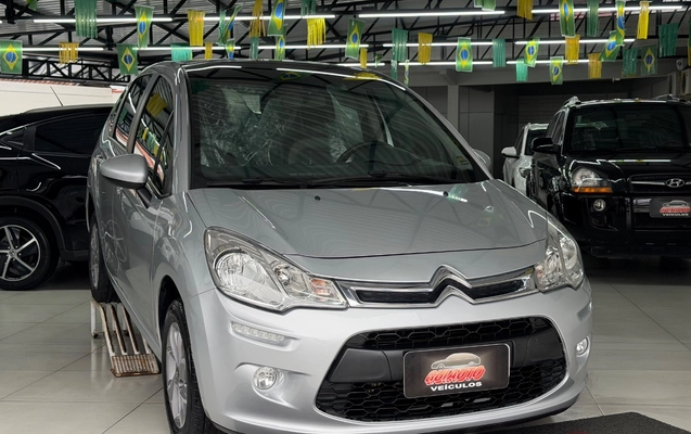 imagem-https://www.socarrao.com.br/sc-vehicle-images-prod/2415562/1783001070608-SU1HXzkzNDAuanBlZw.jpeg