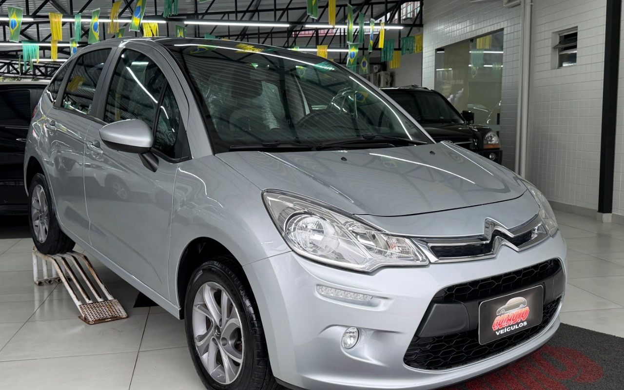 imagem-https://www.socarrao.com.br/sc-vehicle-images-prod/2415562/1783001070666-SU1HXzkzNDEuanBlZw.jpeg