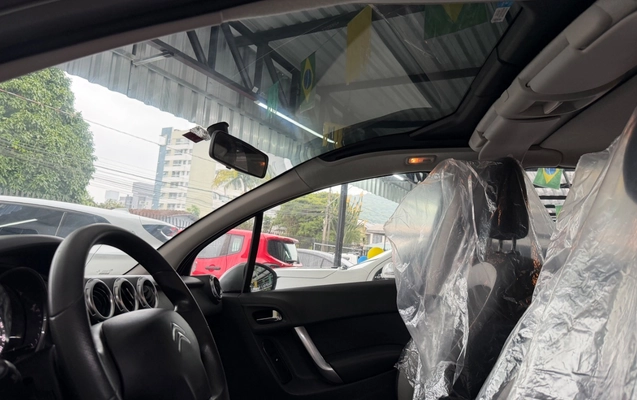 imagem-https://www.socarrao.com.br/sc-vehicle-images-prod/2415562/1783001070853-SU1HXzkzNDQuanBlZw.jpeg