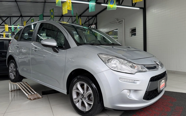 imagem-https://www.socarrao.com.br/sc-vehicle-images-prod/2415562/1783001070965-SU1HXzkzNDcuanBlZw.jpeg
