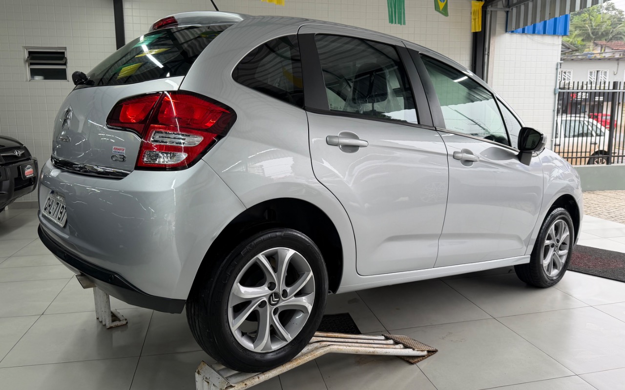imagem-https://www.socarrao.com.br/sc-vehicle-images-prod/2415562/1783001071052-SU1HXzkzNDYuanBlZw.jpeg