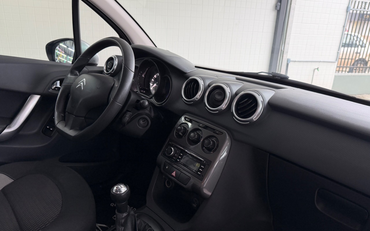 imagem-https://www.socarrao.com.br/sc-vehicle-images-prod/2415562/1783001071098-SU1HXzkzNDUuanBlZw.jpeg