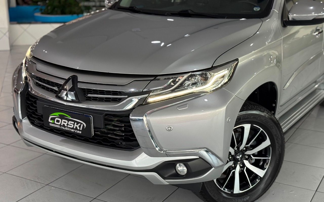 imagem-https://www.socarrao.com.br/sc-vehicle-images-prod/2415711/1783001711979-YzMwYjcwMTMtOThkOC00ODM2LTgzZWEtOGEyNWM2MTljNmY5LmpwZWc.jpeg