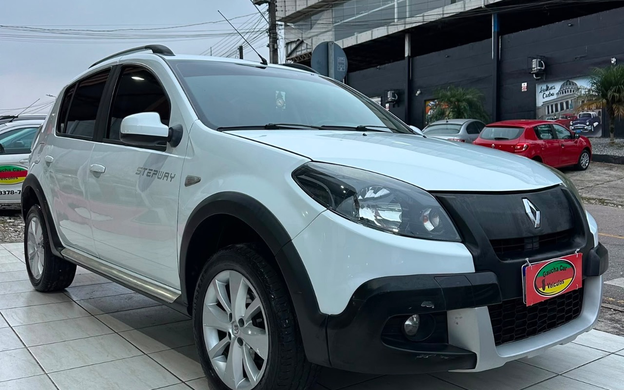 imagem-https://www.socarrao.com.br/sc-vehicle-images-prod/2415781/1783173741080-OWM4MTQ4YjEtNmYwMC00ZGI5LWFiZDgtNjU2OTU2Yjk5YmI4LmpwZWc.jpeg