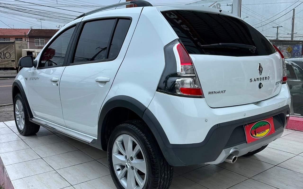 imagem-https://www.socarrao.com.br/sc-vehicle-images-prod/2415781/1783173741613-MTg1NTFiZWItNmZmNS00MWJmLTk4NTEtZDNiZWRlYmJkNDZlLmpwZWc.jpeg