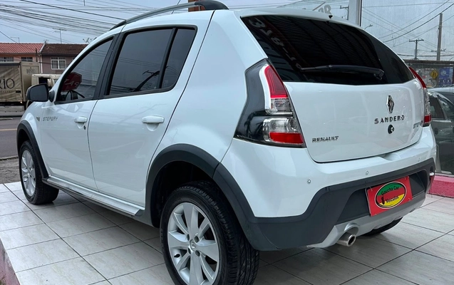imagem-https://www.socarrao.com.br/sc-vehicle-images-prod/2415781/1783173741613-MTg1NTFiZWItNmZmNS00MWJmLTk4NTEtZDNiZWRlYmJkNDZlLmpwZWc.jpeg