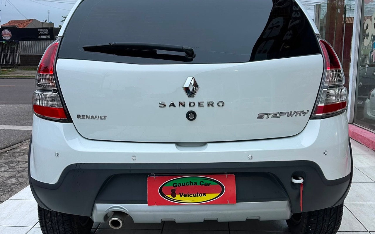 imagem-https://www.socarrao.com.br/sc-vehicle-images-prod/2415781/1783173741702-NjM2Yzg2ZDItMzMxNy00NDM0LTlhZmItNjNmYWFhNzg1ZWIxLmpwZWc.jpeg