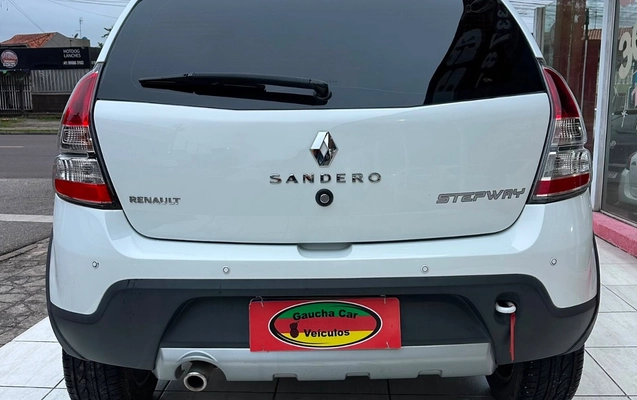 imagem-https://www.socarrao.com.br/sc-vehicle-images-prod/2415781/1783173741702-NjM2Yzg2ZDItMzMxNy00NDM0LTlhZmItNjNmYWFhNzg1ZWIxLmpwZWc.jpeg