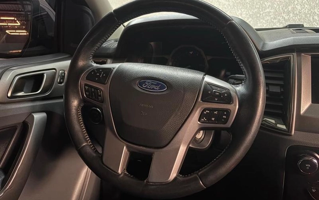 imagem-https://www.socarrao.com.br/sc-vehicle-images-prod/2415840/1787921448537-8241396_2_B_e6bd5a16b7.jpeg