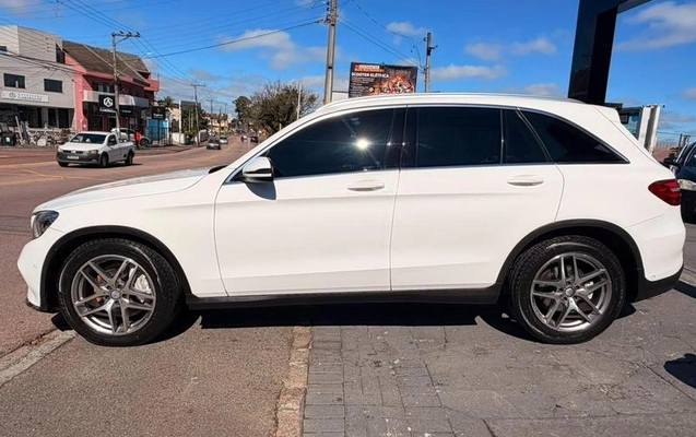 imagem-https://www.socarrao.com.br/sc-vehicle-images-prod/2416011/1786662782254-8241467_8_B_56b723486f.jpeg