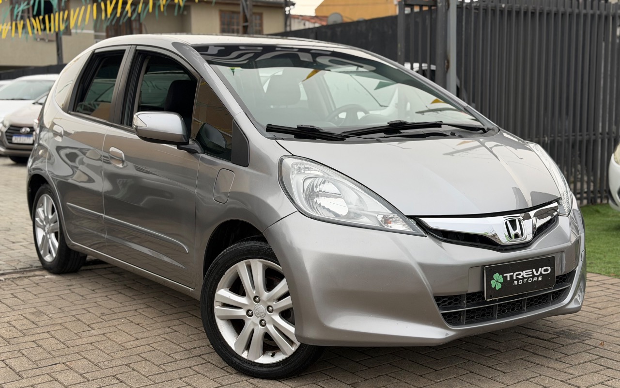 imagem-https://www.socarrao.com.br/sc-vehicle-images-prod/2416154/1783107686699-SU1HXzk2NDcuanBlZw.jpeg