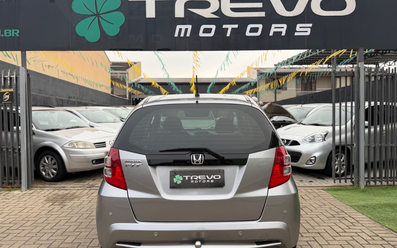 imagem-https://www.socarrao.com.br/sc-vehicle-images-prod/2416154/1783107686935-SU1HXzk2NTEuanBlZw.jpeg